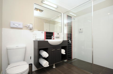 Platinum International - Accommodation Sunshine Coast 7