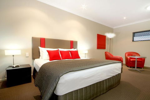 Platinum International - Accommodation Sunshine Coast 6