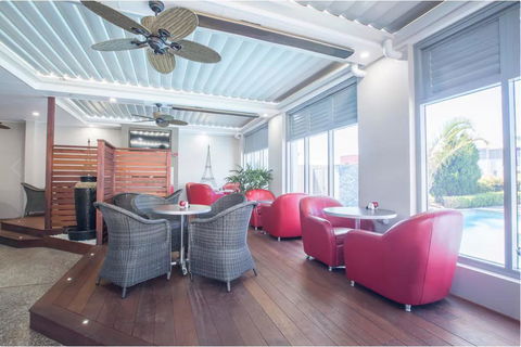 Platinum International - Accommodation Sunshine Coast 26
