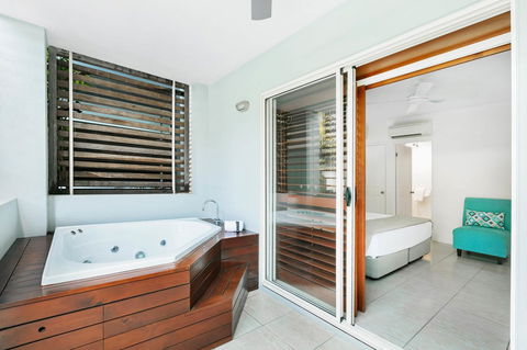Mantra Aqueous On Port - Accommodation Sunshine Coast 9