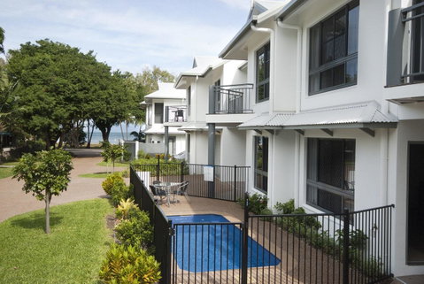 Woodville Beach Townhouse 5 - Accommodation Sunshine Coast 3