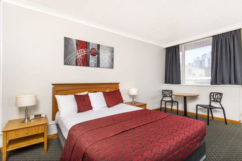 The Robert Towns - Accommodation Sunshine Coast 4