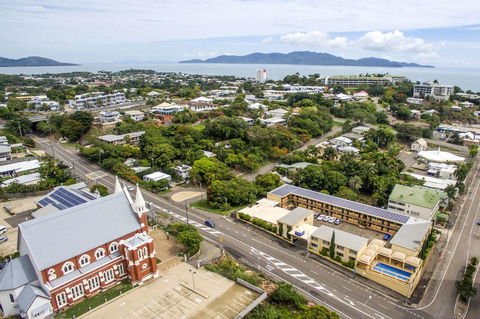 The Robert Towns - Accommodation Sunshine Coast 9
