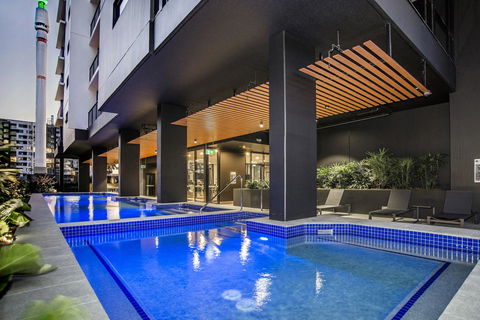 Atlas Apartments By CLLIX - Accommodation Sunshine Coast 4