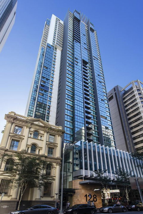 Oaks Brisbane On Charlotte Suites - Accommodation Sunshine Coast 3