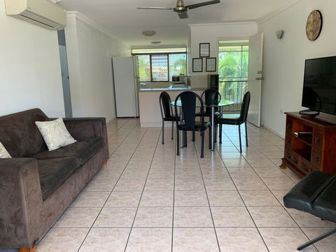 Townsville Holiday Apartments - Accommodation Sunshine Coast 0