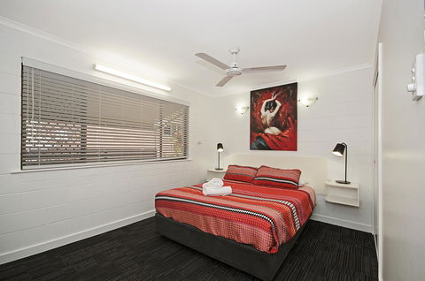 Townsville Holiday Apartments - Accommodation Sunshine Coast 14