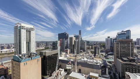 Oaks Brisbane Festival Suites - Accommodation Sunshine Coast 2