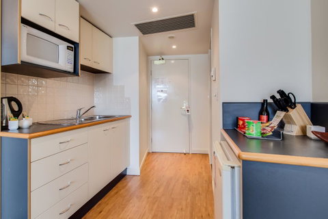 Central Cosmo Apartment Hotel - Accommodation Sunshine Coast 18