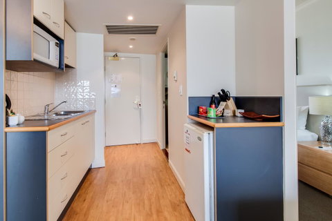 Central Cosmo Apartment Hotel - Accommodation Sunshine Coast 26