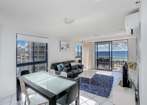 Catalina Resort - Accommodation Sunshine Coast 16