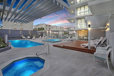 Catalina Resort - Accommodation Sunshine Coast 0