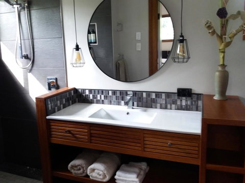 Forest Lodge: Little Villa - Accommodation Sunshine Coast 9