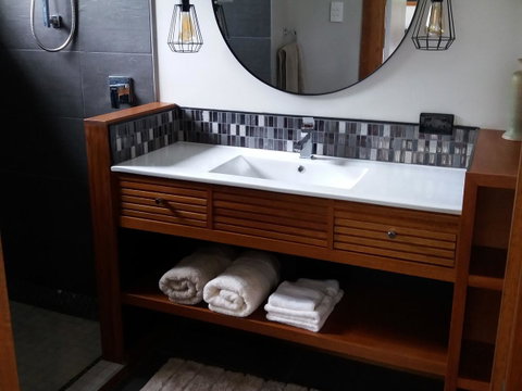 Forest Lodge: Little Villa - Accommodation Sunshine Coast 2