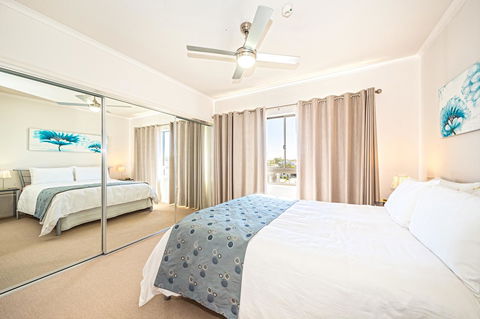 On The Bay Apartments - Accommodation Sunshine Coast 2