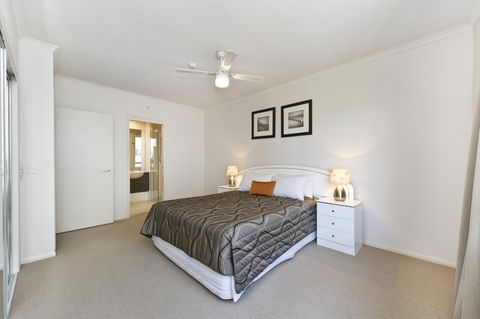 On The Bay Apartments - Accommodation Sunshine Coast 19