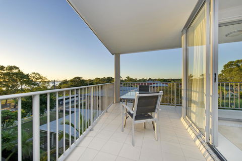 On The Bay Apartments - Accommodation Sunshine Coast 13