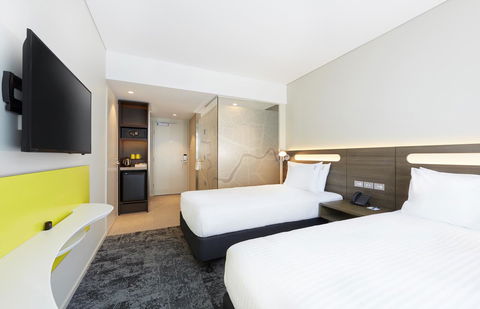 Holiday Inn Express Brisbane Central, An IHG Hotel - Accommodation Sunshine Coast 1