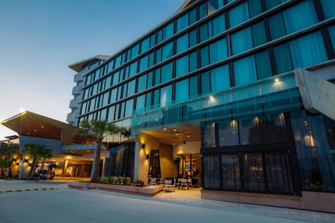 Eatons Hill Hotel - Accommodation Sunshine Coast 2
