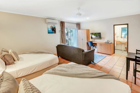 Coral Tree Inn - Accommodation Sunshine Coast 15