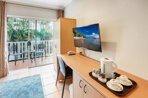 Coral Tree Inn - Accommodation Sunshine Coast 12