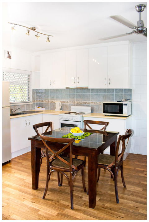 Clifton Sands Holiday Units - Accommodation Sunshine Coast 25