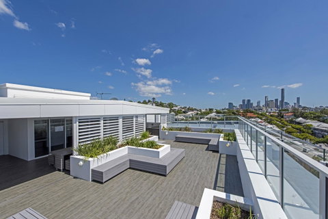 DoubleOne3 Apartments - Accommodation Sunshine Coast 0