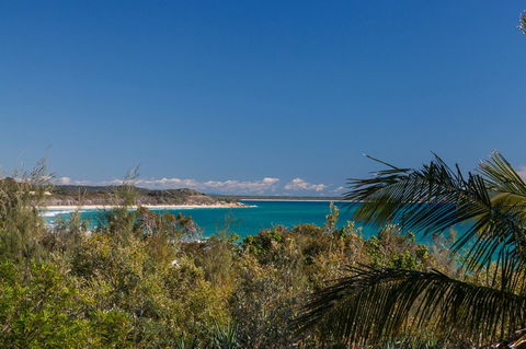 Cylinder Beach Mooloomba Unit 3 - Accommodation Sunshine Coast 1