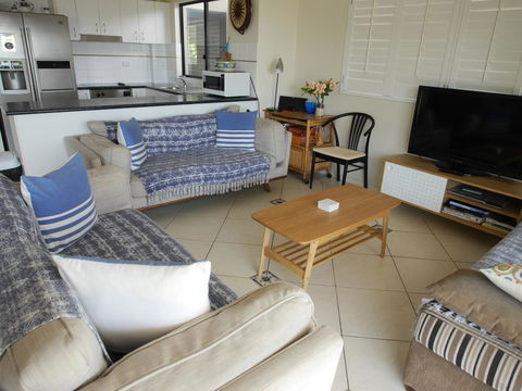 Cylinder Beach Mooloomba Unit 3 - Accommodation Sunshine Coast 4