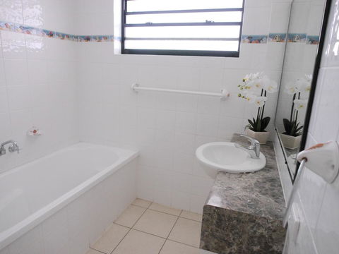 Cylinder Beach Mooloomba Unit 3 - Accommodation Sunshine Coast 10