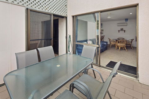 Location! 2BR Town View Unit In Centre Of Airlie. - Accommodation Sunshine Coast 17