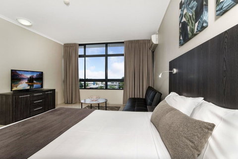 Sunshine Tower Hotel - Accommodation Sunshine Coast 9