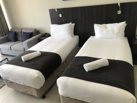 Sunshine Tower Hotel - Accommodation Sunshine Coast 10