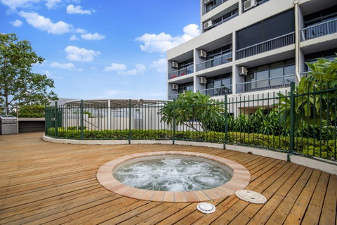 Sunshine Tower Hotel - Accommodation Sunshine Coast 13