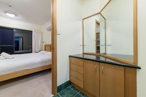 Paradise Penthouse At Waves - Airlie Beach - Accommodation Sunshine Coast 23