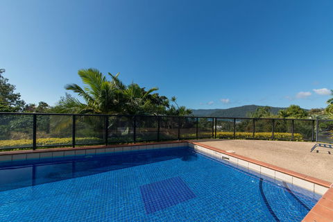 Paradise Penthouse At Waves - Airlie Beach - Accommodation Sunshine Coast 3
