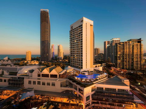 Sofitel Gold Coast Broadbeach - Accommodation Sunshine Coast 1