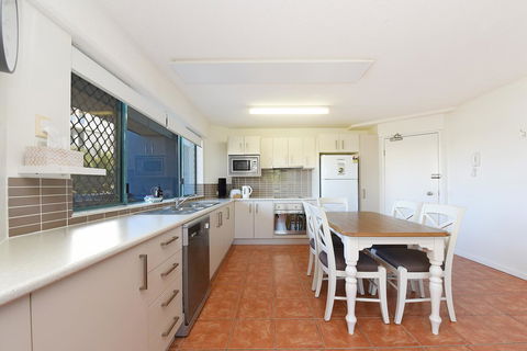 Lindomare Apartments - Accommodation Sunshine Coast 4