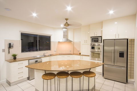 Portside Whitsunday Luxury Holiday Apartments - Accommodation Sunshine Coast 25