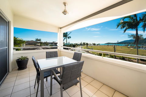 Portside Whitsunday Luxury Holiday Apartments - Accommodation Sunshine Coast 4