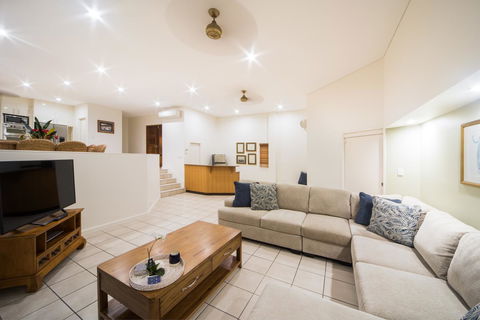 Portside Whitsunday Luxury Holiday Apartments - Accommodation Sunshine Coast 26