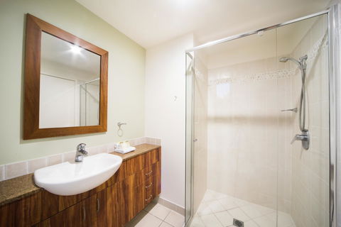 Portside Whitsunday Luxury Holiday Apartments - Accommodation Sunshine Coast 22