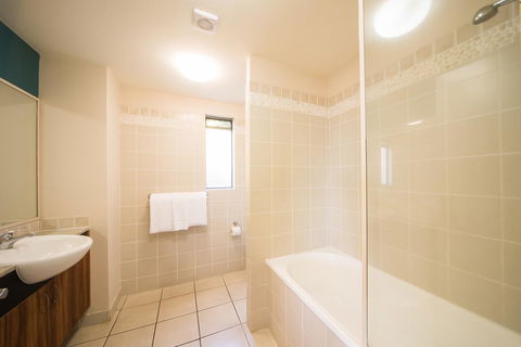 Portside Whitsunday Luxury Holiday Apartments - Accommodation Sunshine Coast 14