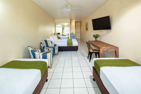 Hides Hotel - Accommodation Sunshine Coast 14