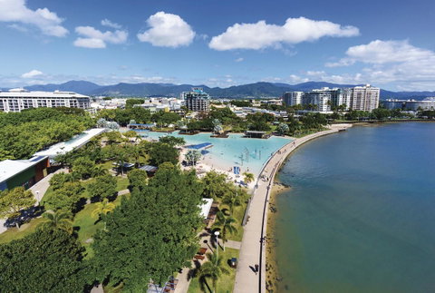 Hides Hotel - Accommodation Sunshine Coast 36