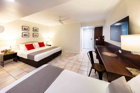 Hides Hotel - Accommodation Sunshine Coast 7