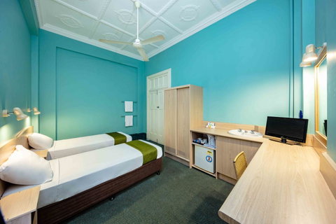 Hides Hotel - Accommodation Sunshine Coast 17