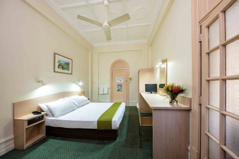 Hides Hotel - Accommodation Sunshine Coast 15