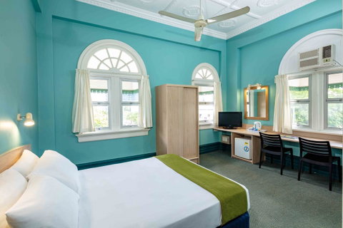 Hides Hotel - Accommodation Sunshine Coast 20