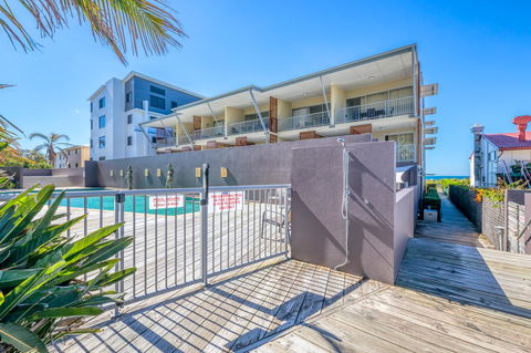 On The Beach Resort Bribie Island - Accommodation Sunshine Coast 2